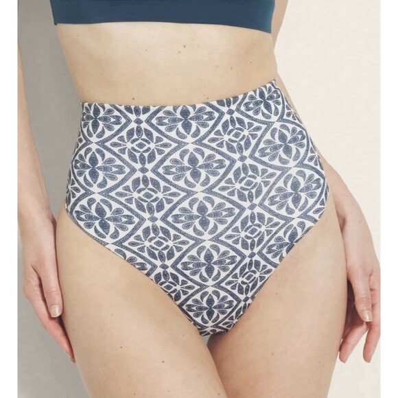 Soma Thong, Vanishing Tummy High Waist Thong Geometric Tile Blue Size Medium - Picture 1 of 7